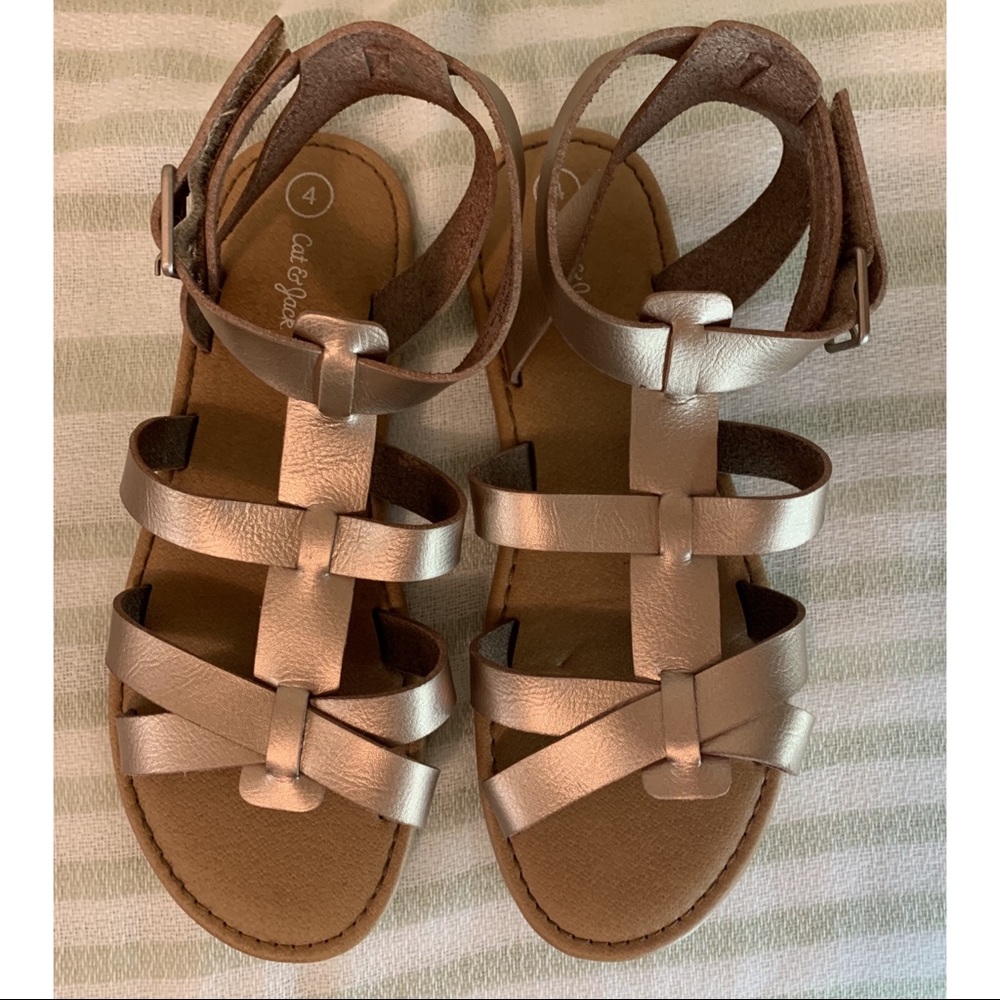Girls Cat &Jack sandals.
